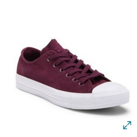 Converse Shoes - NEW Converse plush suedes ox Sneaker